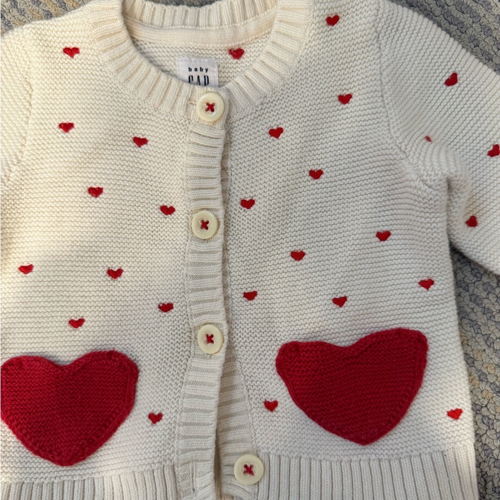 GAP Cream Baby Cardigan with Red Heart Details. Valentines Day! Size 6-12mo